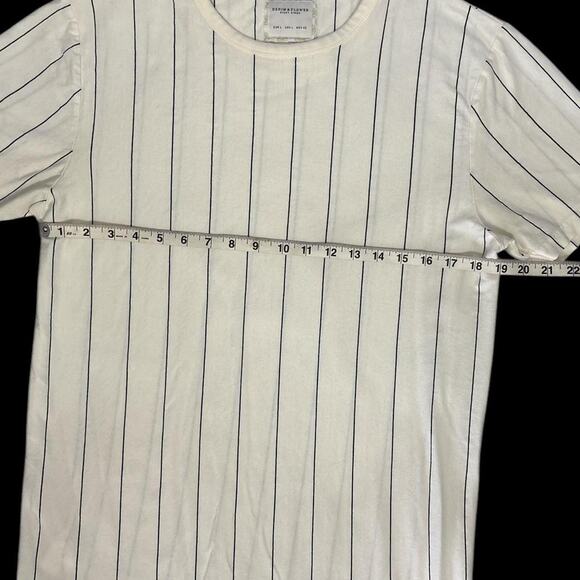 Denim & Flower Stripped Tee - Picture 4 of 5